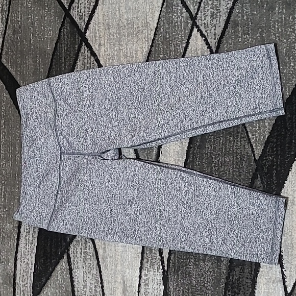 VS VSX SPORT KNOCKOUT 2016 CROP LEGGINGS - Picture 1 of 7